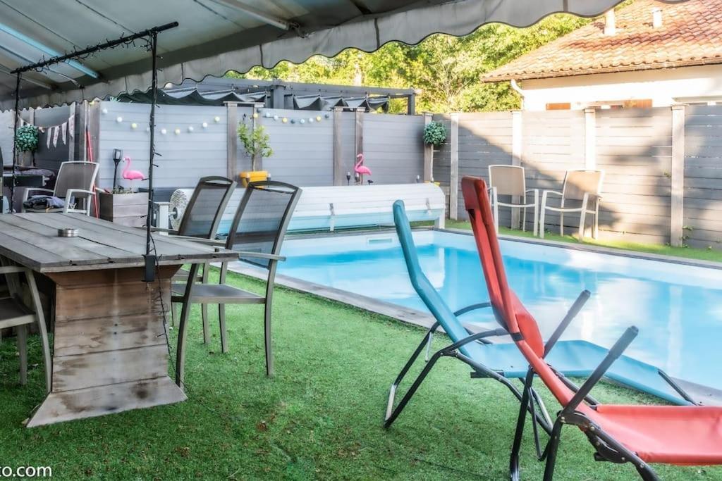 Detente Piscine Et Jacuzzi Au Bassin D'Arcachon アンデルノ・レ・バン エクステリア 写真